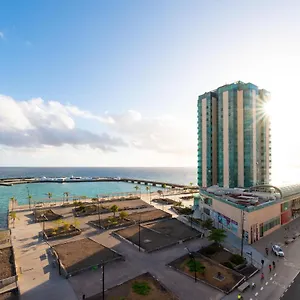 Fee4me: First Line Luxury Apartamento Arrecife (Lanzarote)