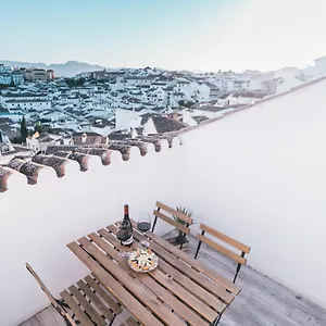 https://apartamentos-ac-suite.es-andalucia.com