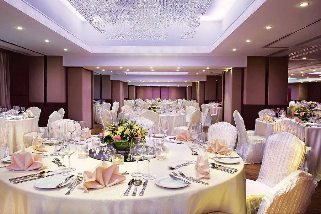 Hotel Harbour Plaza 8 Degrees Hong Kong 4*,